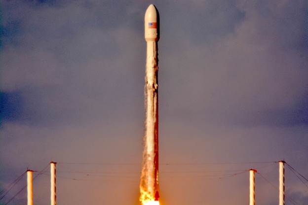 Falcon 9 Launch View From Press Site, Photo Courtesy Liz Allen/Lloyd Behrendt