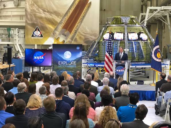 NASA Administrator Jim Bridenstine Addresses Guests, Photo Courtesy Lloyd Behrendt/Spaceline