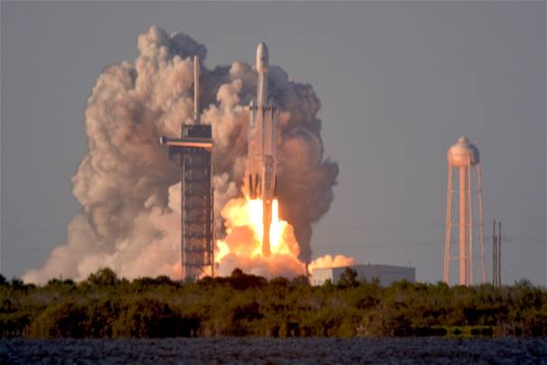 Falcon Heavy Arabsat-6A Launch, Photo Courtesy Lloyd Behrendt/Spaceline