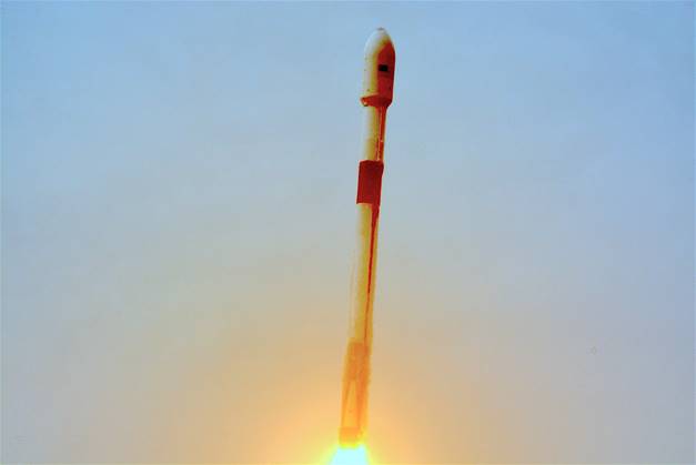 Falcon 9 AMOS-17 In Flight, Photo Courtesy Lloyd Behrendt/Spaceline