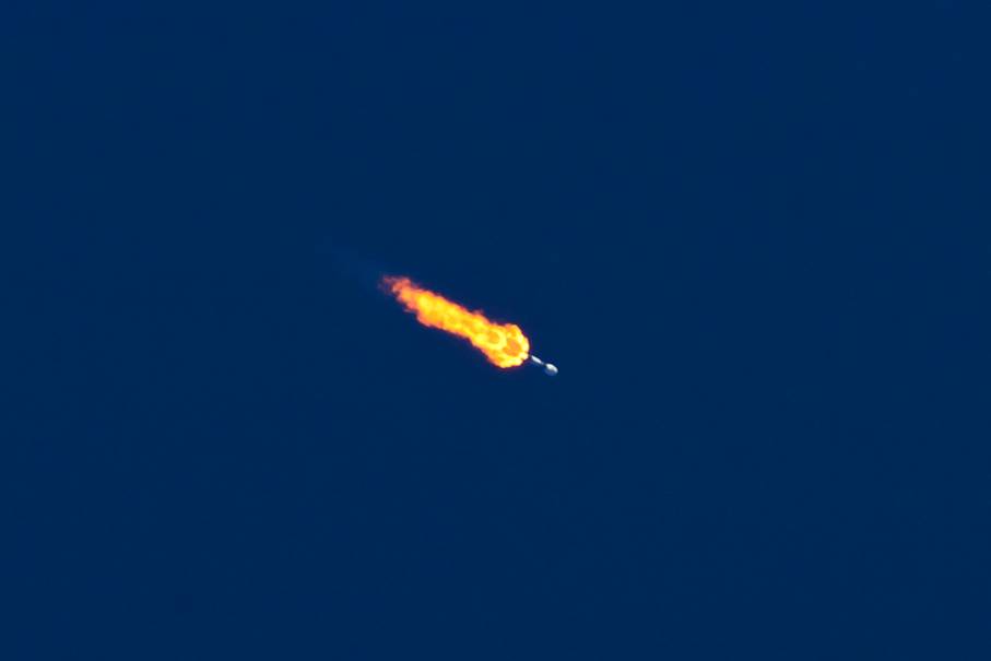Falcon 9 SXM-7 Downrange, Photo Courtesy Liz Allen Spaceline