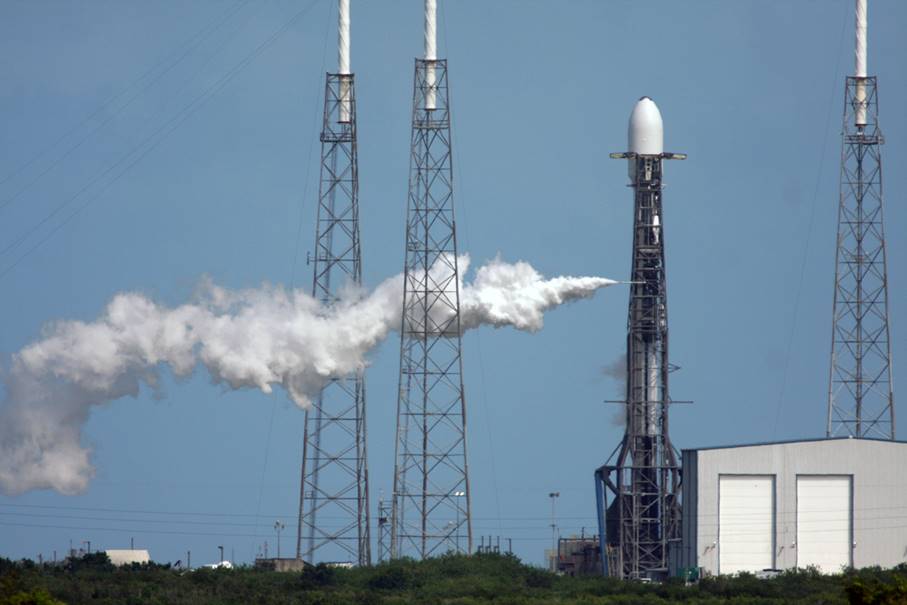 Falcon 9 Starlink V1.0-L14 On Launch Pad 40, Photo Courtesy Carleton Bailie, Spaceline
