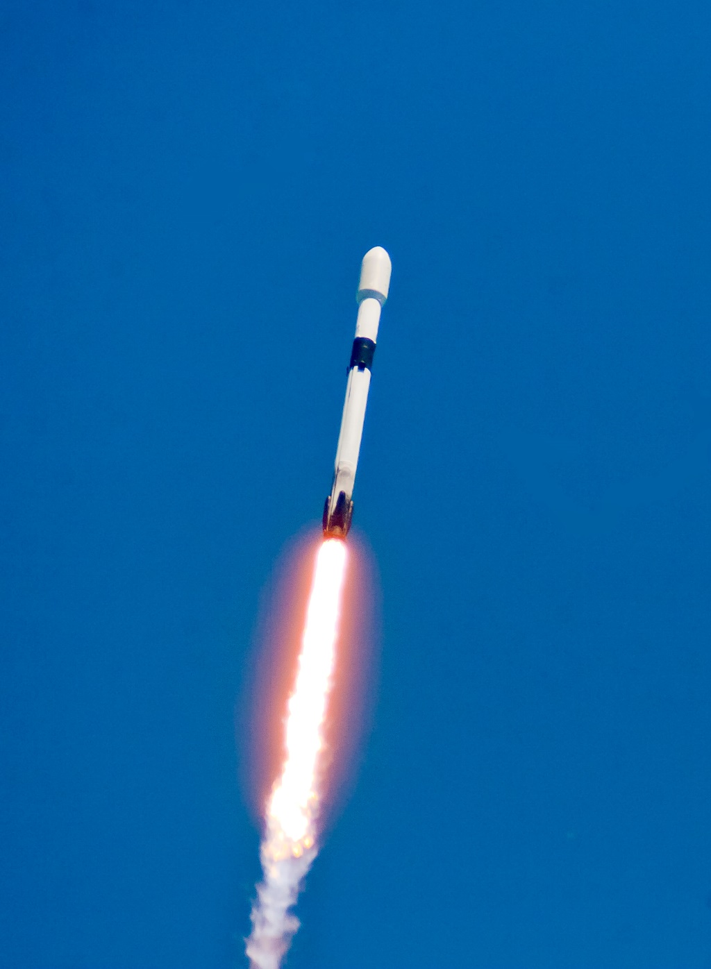 Falcon 9 Starlink V1.0-L23 In Flight, Photo Courtesy Liz Allen Spaceline