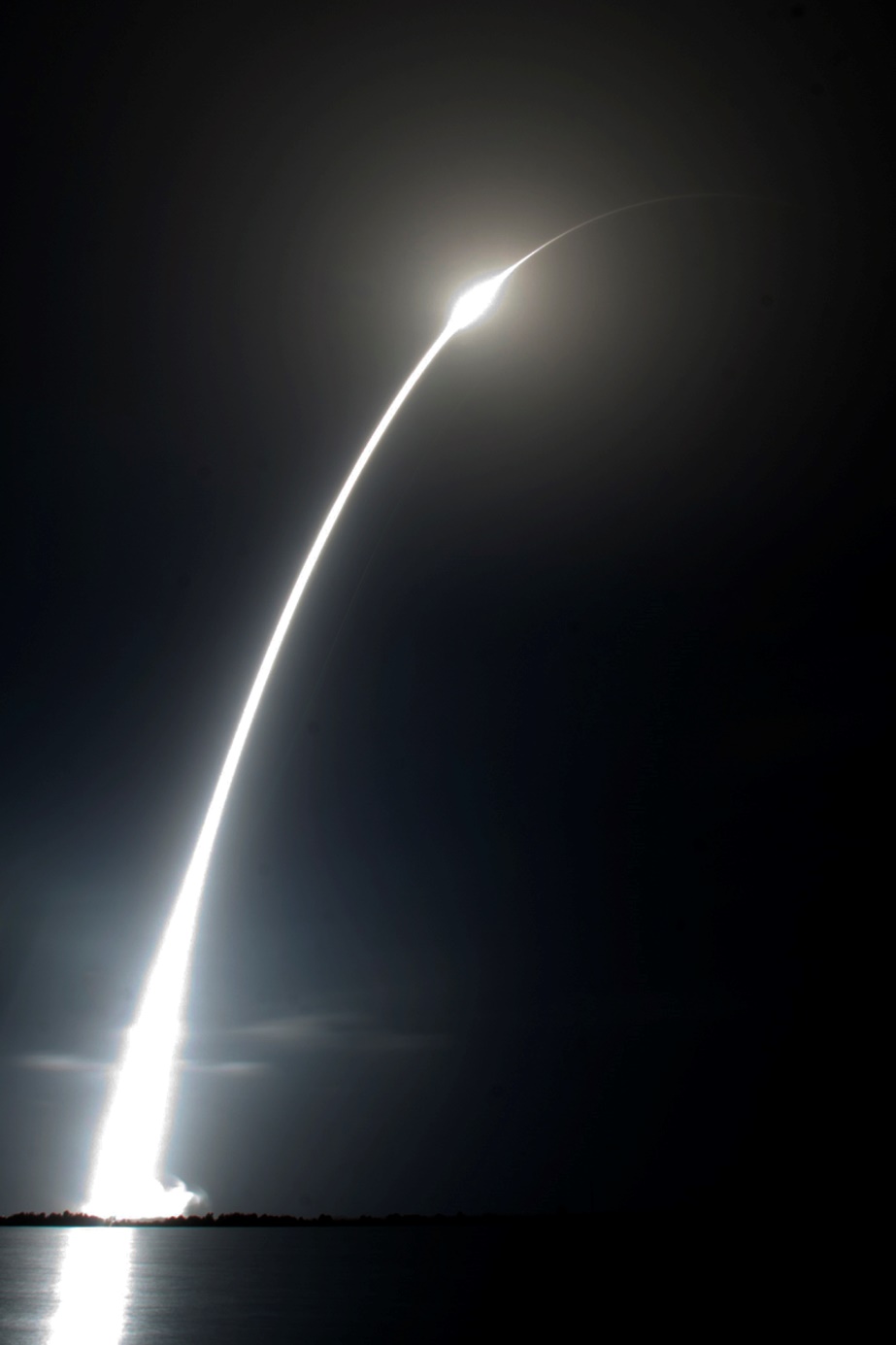 Falcon 9 SXM-8 Streak Shot, Photo Courtesy Carleton Bailie-Spaceline