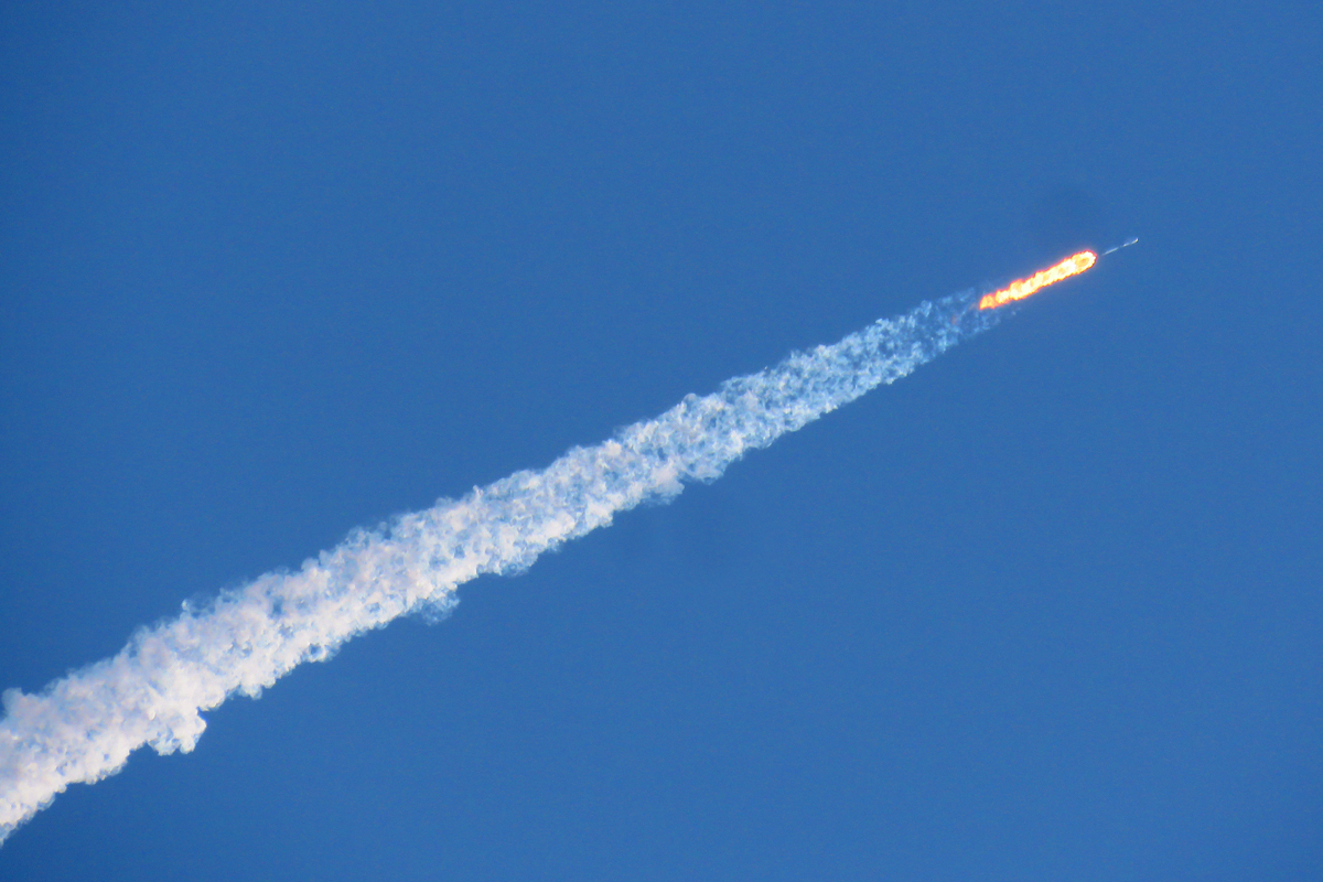 Falcon 9 Starlink 4-10 Downrange, Photo Courtesy Carleton Bailie, Spaceline