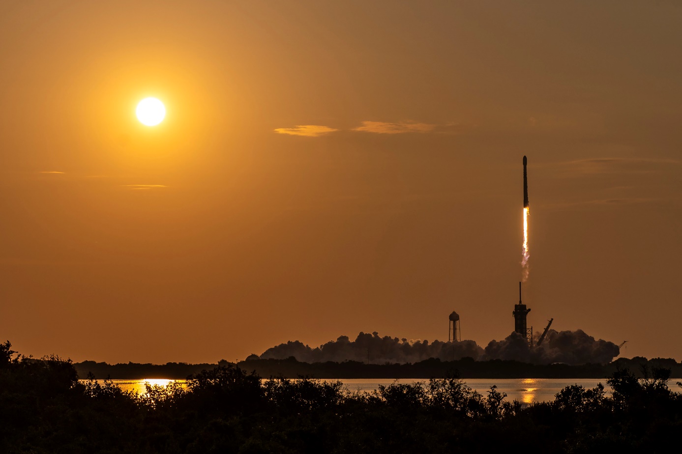 Falcon 9 Starlink 4-18 Launch, Photo Courtesy SpaceX
