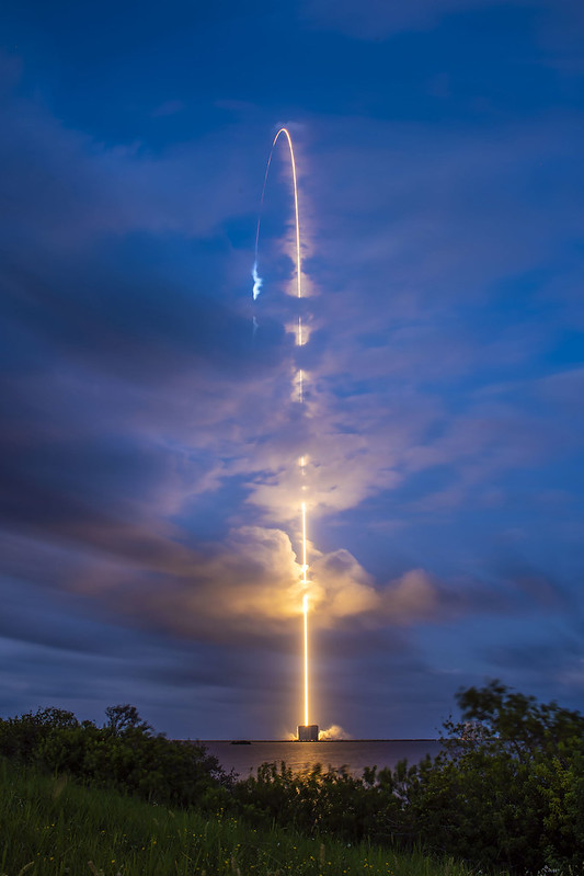 Falcon 9 Starlink 4-35 Streak Shot, Photo Courtesy SpaceX