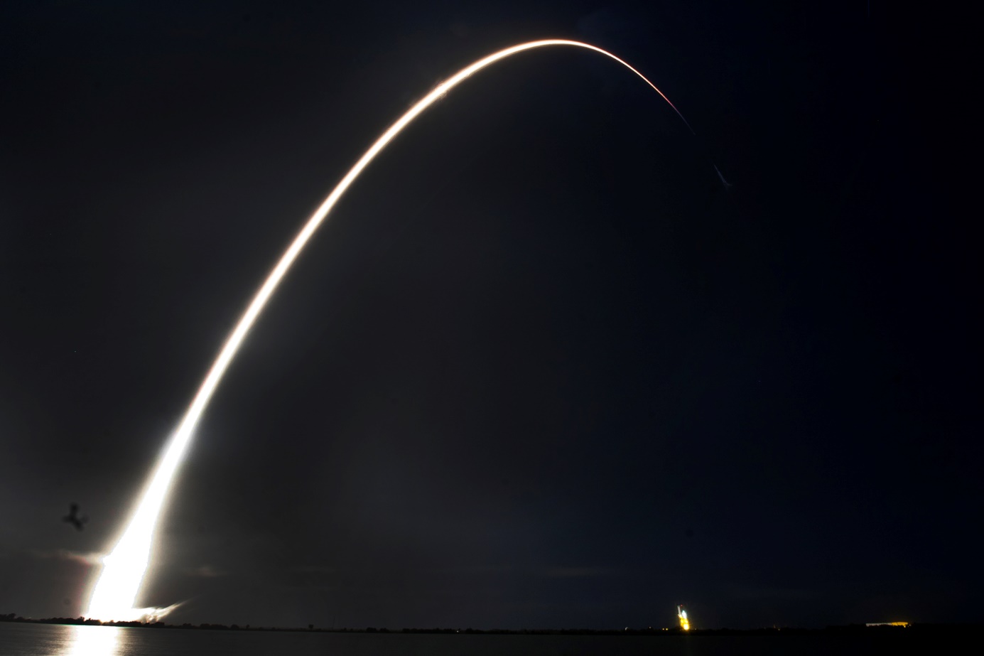 Falcon 9 Hakuto-R Streak Shot, Photo Courtesy Carleton Bailie,Spaceline