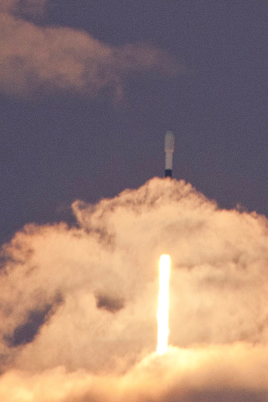 Falcon 9 Galaxy 33,34 Launch, Photo Courtesy Carleton Bailie,Spaceline
