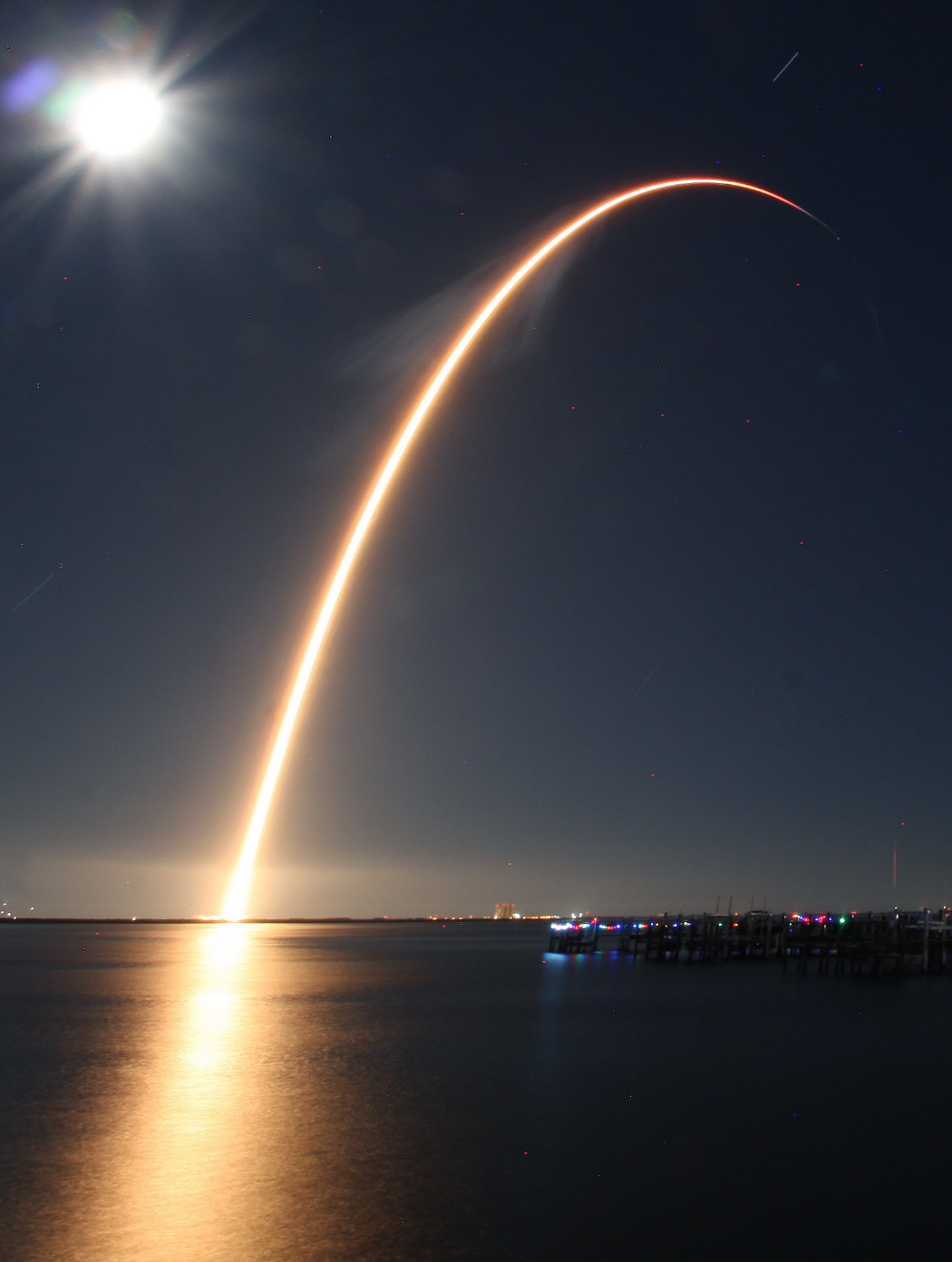 Falcon 9 Starlink 4-6 Streak Shot, Photo Courtesy Carleton Bailie-Spaceline