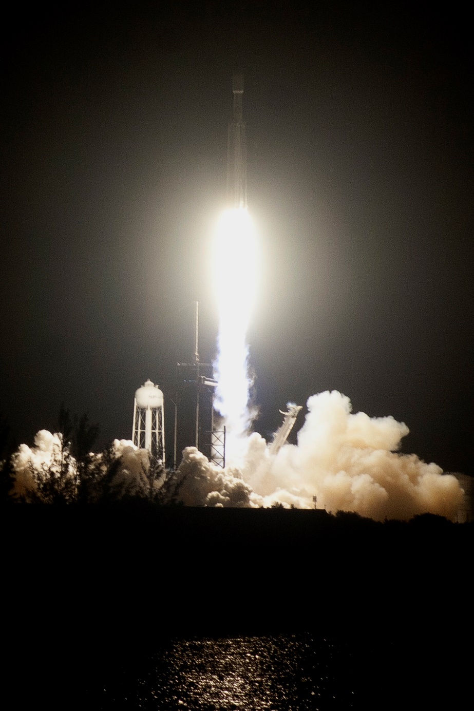 Falcon Heavy Viasat-3 Americas Launch, Photo Courtesy Carleton Bailie/Spaceline